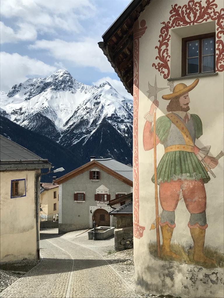 Schweizer Alpenhonig Tschlin / Engadin